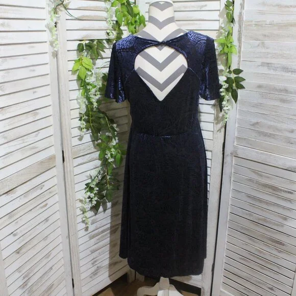 Torrid Blue Velvet Burnout Dress (1319) - Picture 7 of 11